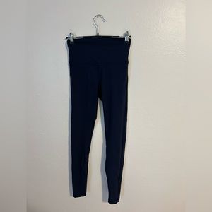 Navy Lululemon Wunder Under Leggings